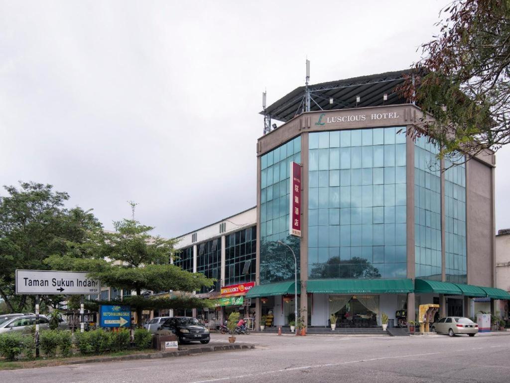 Luscious Hotel Bukit Mertajam Exterior foto